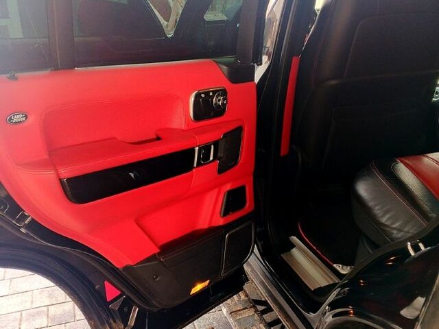 Чорний Ленд Ровер Рендж Ровер, об'ємом двигуна 5 л та пробігом 244 тис. км за 16000 $, фото 4 на Automoto.ua