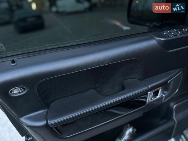Черный Ленд Ровер Рендж Ровер, объемом двигателя 5 л и пробегом 215 тыс. км за 12999 $, фото 18 на Automoto.ua
