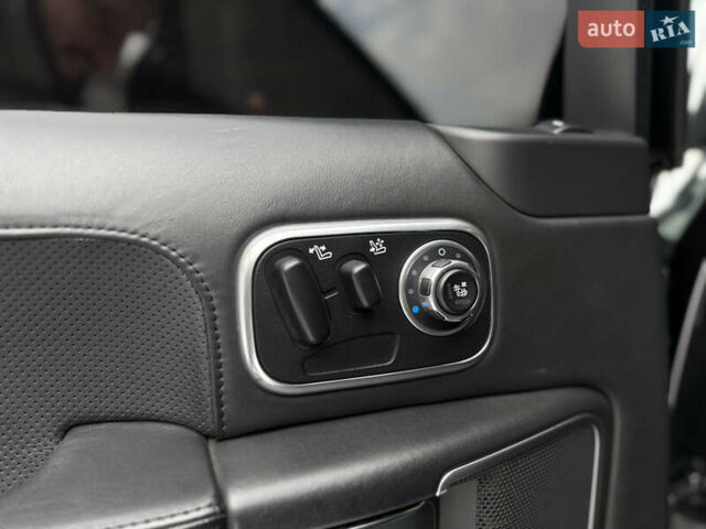 Чорний Ленд Ровер Рендж Ровер, об'ємом двигуна 5 л та пробігом 212 тис. км за 13999 $, фото 36 на Automoto.ua