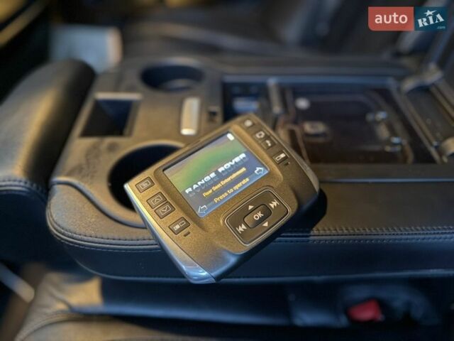 Черный Ленд Ровер Рендж Ровер, объемом двигателя 5 л и пробегом 215 тыс. км за 12999 $, фото 31 на Automoto.ua