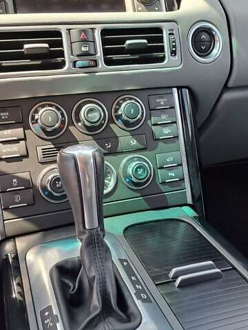 Черный Ленд Ровер Рендж Ровер, объемом двигателя 5 л и пробегом 184 тыс. км за 12800 $, фото 11 на Automoto.ua