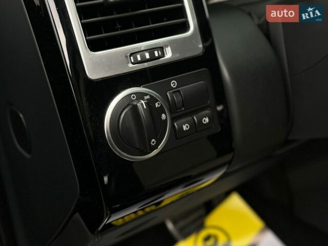 Чорний Ленд Ровер Рендж Ровер, об'ємом двигуна 5 л та пробігом 129 тис. км за 24999 $, фото 11 на Automoto.ua