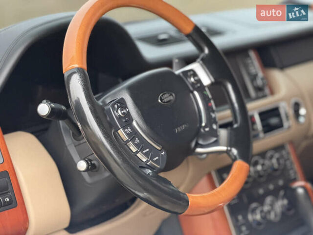 Черный Ленд Ровер Рендж Ровер, объемом двигателя 5 л и пробегом 195 тыс. км за 16000 $, фото 36 на Automoto.ua