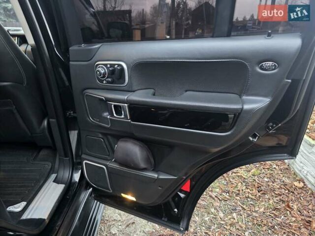 Черный Ленд Ровер Рендж Ровер, объемом двигателя 5 л и пробегом 199 тыс. км за 17000 $, фото 26 на Automoto.ua