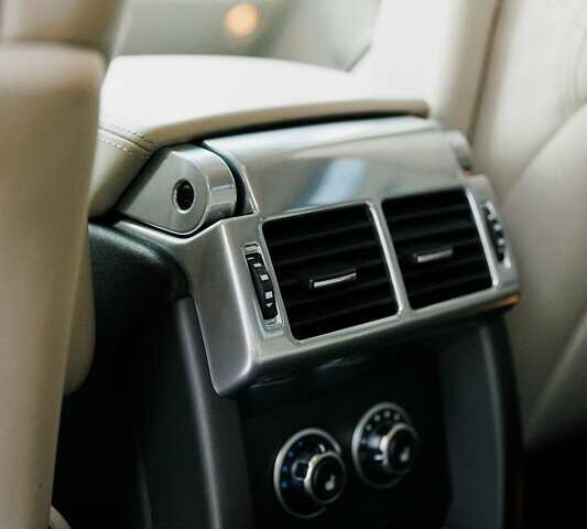 Чорний Ленд Ровер Рендж Ровер, об'ємом двигуна 4.37 л та пробігом 292 тис. км за 19900 $, фото 27 на Automoto.ua