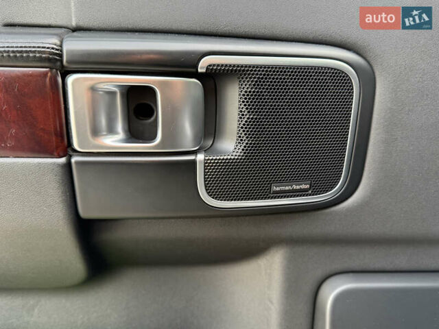 Чорний Ленд Ровер Рендж Ровер, об'ємом двигуна 4.37 л та пробігом 300 тис. км за 18999 $, фото 19 на Automoto.ua