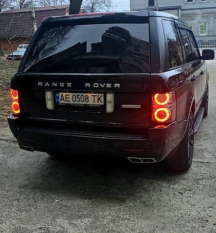 Чорний Ленд Ровер Рендж Ровер, об'ємом двигуна 5 л та пробігом 135 тис. км за 23500 $, фото 12 на Automoto.ua