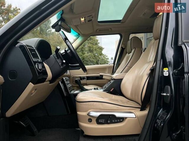 Черный Ленд Ровер Рендж Ровер, объемом двигателя 5 л и пробегом 164 тыс. км за 18400 $, фото 23 на Automoto.ua