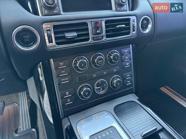 Чорний Ленд Ровер Рендж Ровер, об'ємом двигуна 4.39 л та пробігом 186 тис. км за 19600 $, фото 44 на Automoto.ua