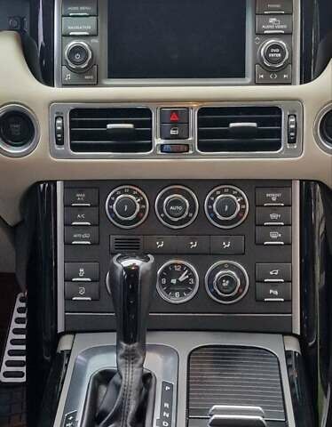 Чорний Ленд Ровер Рендж Ровер, об'ємом двигуна 5 л та пробігом 186 тис. км за 18700 $, фото 18 на Automoto.ua