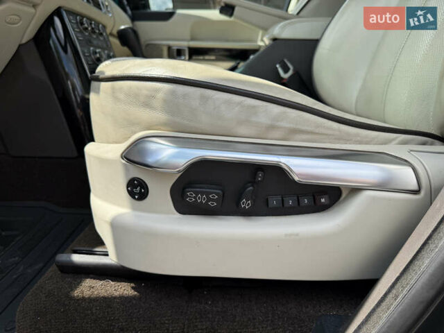 Черный Ленд Ровер Рендж Ровер, объемом двигателя 5 л и пробегом 268 тыс. км за 20000 $, фото 9 на Automoto.ua