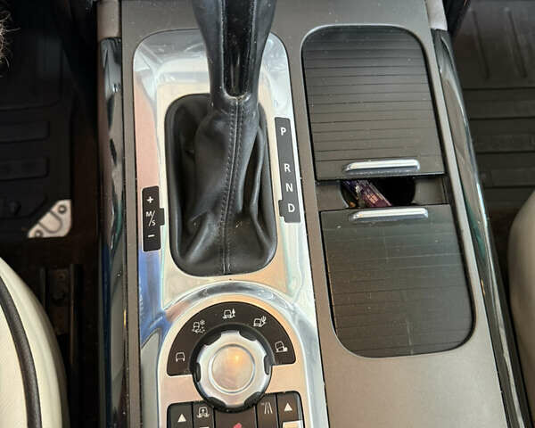 Черный Ленд Ровер Рендж Ровер, объемом двигателя 5 л и пробегом 268 тыс. км за 20000 $, фото 14 на Automoto.ua