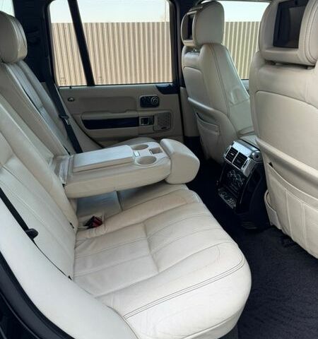 Чорний Ленд Ровер Рендж Ровер, об'ємом двигуна 5 л та пробігом 181 тис. км за 17999 $, фото 24 на Automoto.ua