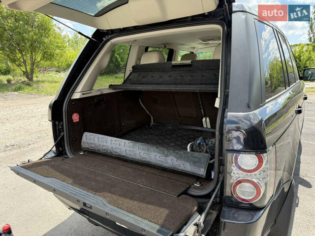 Черный Ленд Ровер Рендж Ровер, объемом двигателя 5 л и пробегом 268 тыс. км за 20000 $, фото 19 на Automoto.ua