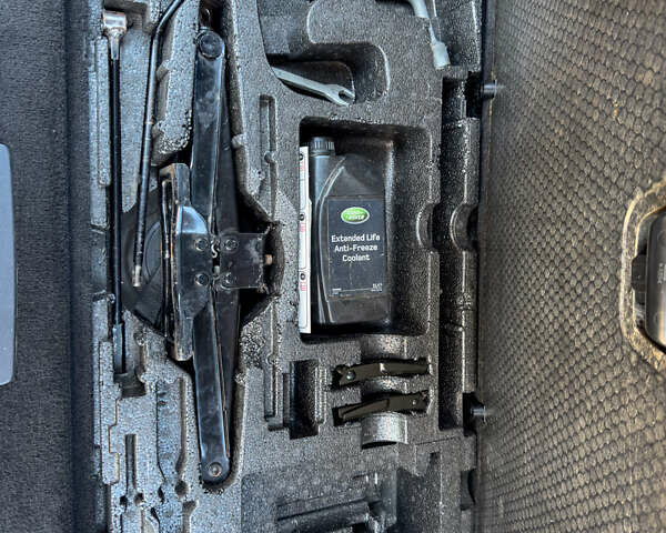 Чорний Ленд Ровер Рендж Ровер, об'ємом двигуна 2.99 л та пробігом 241 тис. км за 20500 $, фото 100 на Automoto.ua