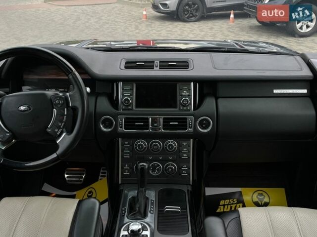 Чорний Ленд Ровер Рендж Ровер, об'ємом двигуна 5 л та пробігом 129 тис. км за 24999 $, фото 12 на Automoto.ua