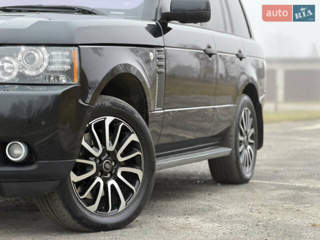 Черный Ленд Ровер Рендж Ровер, объемом двигателя 5 л и пробегом 195 тыс. км за 16000 $, фото 2 на Automoto.ua