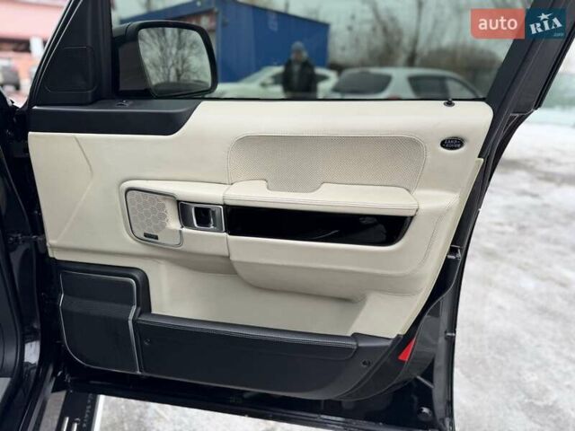 Чорний Ленд Ровер Рендж Ровер, об'ємом двигуна 5 л та пробігом 163 тис. км за 11990 $, фото 22 на Automoto.ua