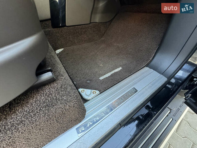 Черный Ленд Ровер Рендж Ровер, объемом двигателя 5 л и пробегом 225 тыс. км за 13500 $, фото 17 на Automoto.ua
