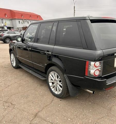Чорний Ленд Ровер Рендж Ровер, об'ємом двигуна 5 л та пробігом 247 тис. км за 27000 $, фото 2 на Automoto.ua