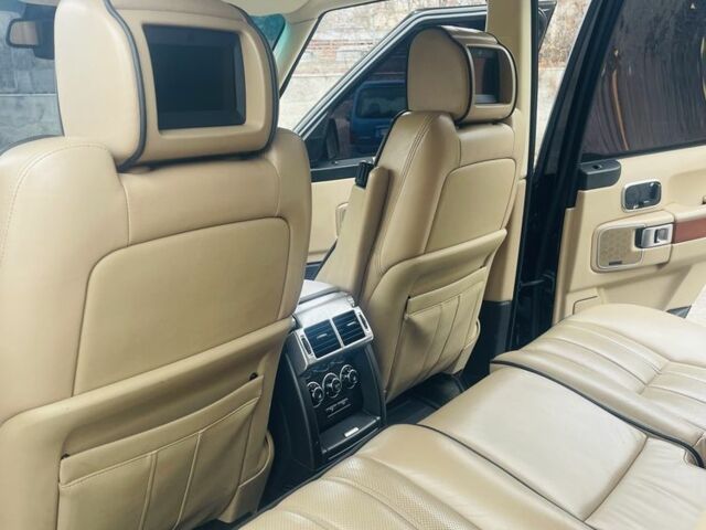 Черный Ленд Ровер Рендж Ровер, объемом двигателя 5 л и пробегом 200 тыс. км за 17999 $, фото 2 на Automoto.ua