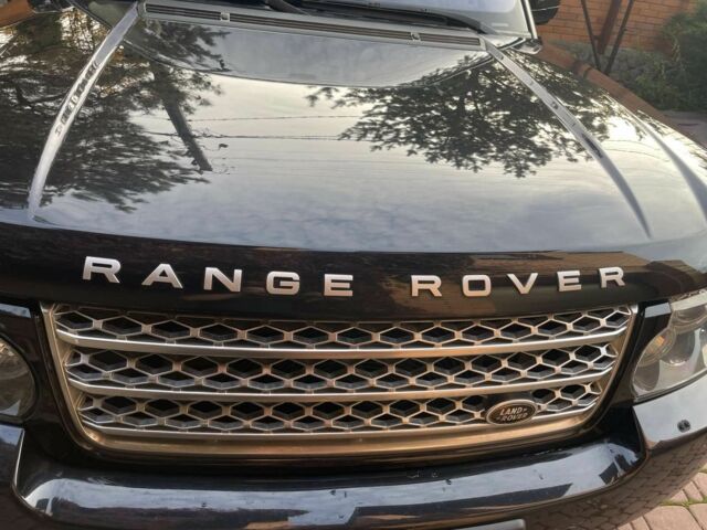 Черный Ленд Ровер Рендж Ровер, объемом двигателя 5 л и пробегом 250 тыс. км за 19800 $, фото 10 на Automoto.ua