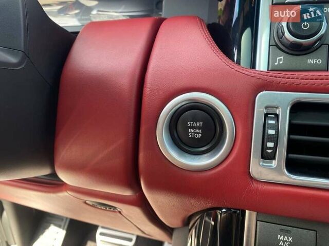 Чорний Ленд Ровер Рендж Ровер, об'ємом двигуна 5 л та пробігом 231 тис. км за 19500 $, фото 20 на Automoto.ua