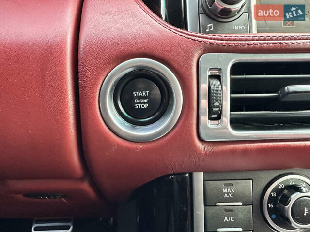 Чорний Ленд Ровер Рендж Ровер, об'ємом двигуна 4.4 л та пробігом 235 тис. км за 22999 $, фото 30 на Automoto.ua