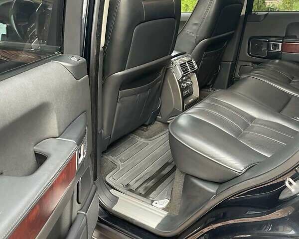 Черный Ленд Ровер Рендж Ровер, объемом двигателя 5 л и пробегом 250 тыс. км за 17700 $, фото 15 на Automoto.ua