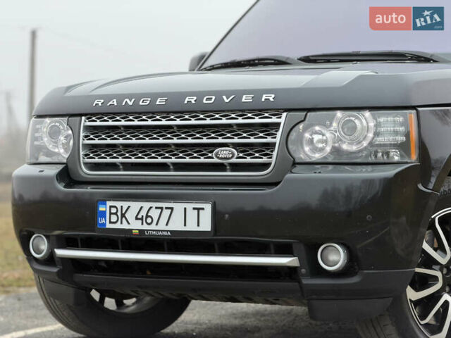 Черный Ленд Ровер Рендж Ровер, объемом двигателя 5 л и пробегом 195 тыс. км за 16000 $, фото 56 на Automoto.ua