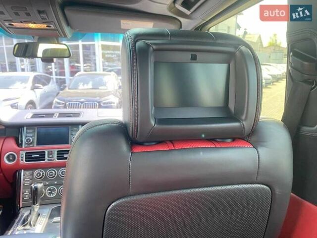 Чорний Ленд Ровер Рендж Ровер, об'ємом двигуна 5 л та пробігом 231 тис. км за 19500 $, фото 24 на Automoto.ua