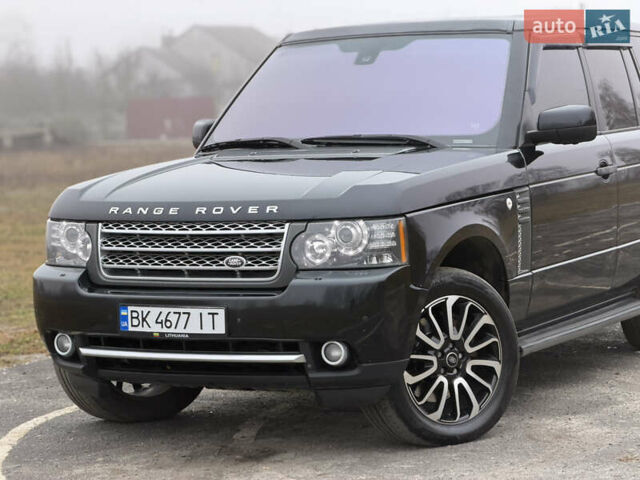 Черный Ленд Ровер Рендж Ровер, объемом двигателя 5 л и пробегом 195 тыс. км за 16000 $, фото 1 на Automoto.ua