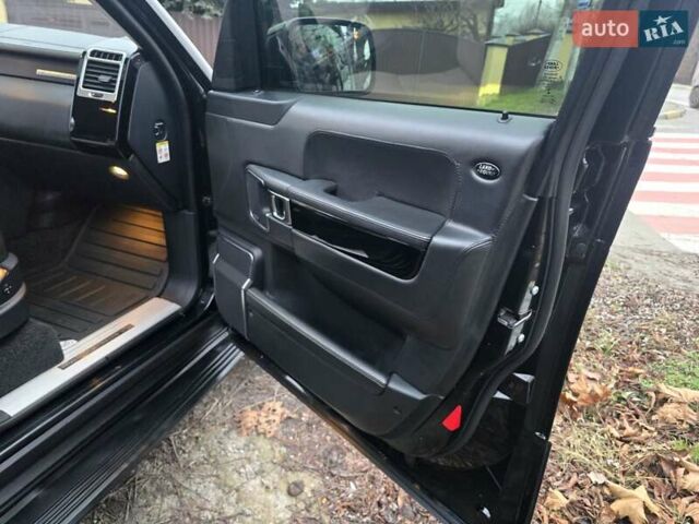 Черный Ленд Ровер Рендж Ровер, объемом двигателя 5 л и пробегом 199 тыс. км за 17000 $, фото 21 на Automoto.ua