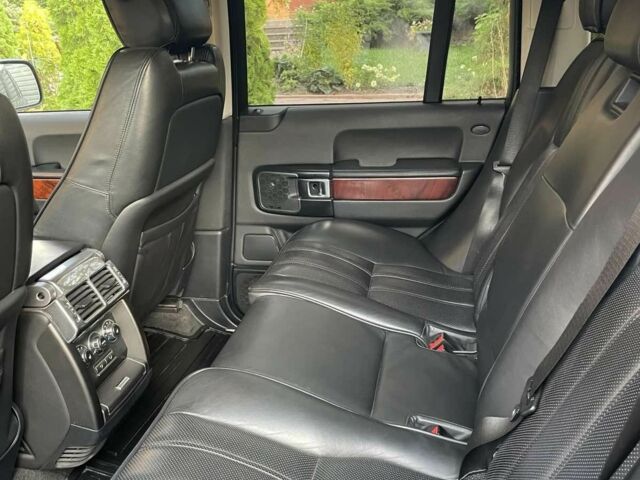 Черный Ленд Ровер Рендж Ровер, объемом двигателя 5 л и пробегом 250 тыс. км за 19800 $, фото 1 на Automoto.ua