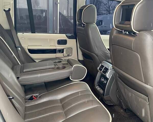 Чорний Ленд Ровер Рендж Ровер, об'ємом двигуна 5 л та пробігом 189 тис. км за 16500 $, фото 13 на Automoto.ua