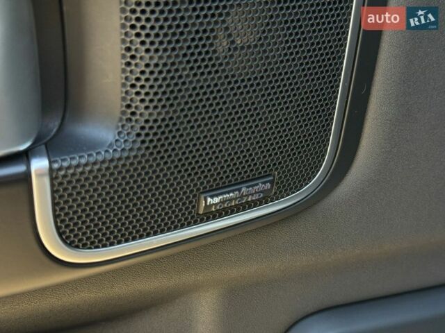 Черный Ленд Ровер Рендж Ровер, объемом двигателя 5 л и пробегом 242 тыс. км за 14999 $, фото 10 на Automoto.ua