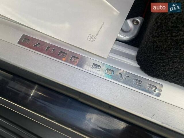 Чорний Ленд Ровер Рендж Ровер, об'ємом двигуна 5 л та пробігом 231 тис. км за 19500 $, фото 26 на Automoto.ua