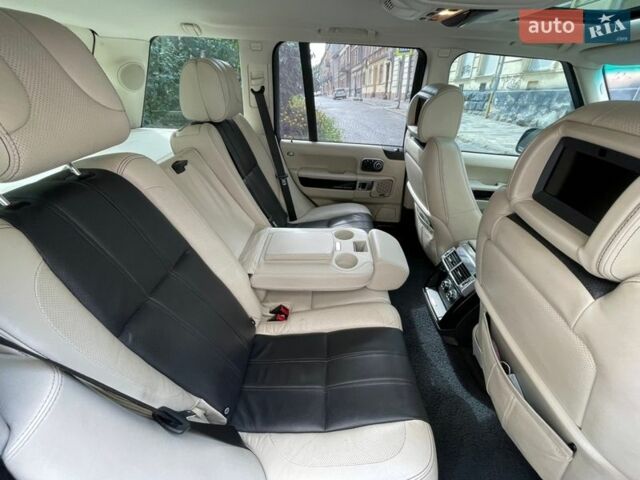 Черный Ленд Ровер Рендж Ровер, объемом двигателя 5 л и пробегом 250 тыс. км за 17000 $, фото 8 на Automoto.ua