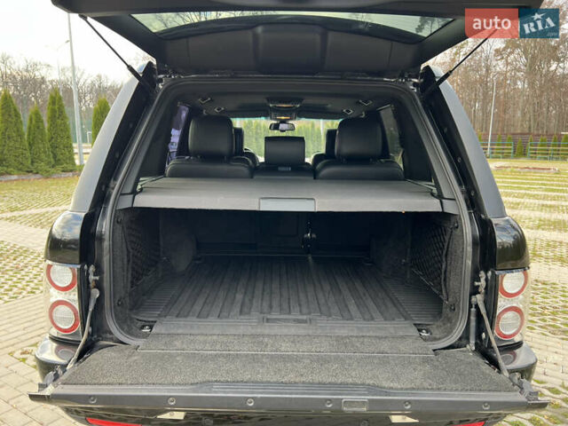 Чорний Ленд Ровер Рендж Ровер, об'ємом двигуна 5 л та пробігом 105 тис. км за 25000 $, фото 17 на Automoto.ua