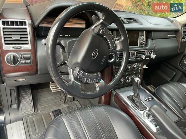 Черный Ленд Ровер Рендж Ровер, объемом двигателя 5 л и пробегом 250 тыс. км за 17700 $, фото 10 на Automoto.ua
