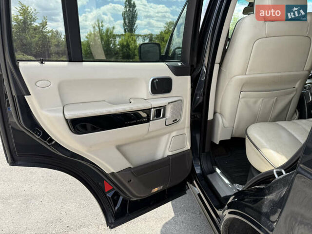 Черный Ленд Ровер Рендж Ровер, объемом двигателя 5 л и пробегом 268 тыс. км за 20000 $, фото 16 на Automoto.ua