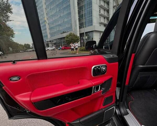 Чорний Ленд Ровер Рендж Ровер, об'ємом двигуна 5 л та пробігом 232 тис. км за 22000 $, фото 18 на Automoto.ua