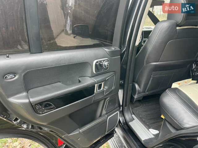Чорний Ленд Ровер Рендж Ровер, об'ємом двигуна 5 л та пробігом 217 тис. км за 15500 $, фото 15 на Automoto.ua
