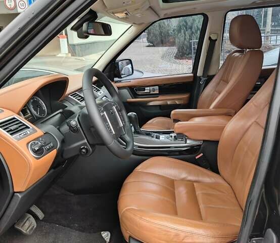 Черный Ленд Ровер Рендж Ровер, объемом двигателя 5 л и пробегом 210 тыс. км за 17000 $, фото 12 на Automoto.ua