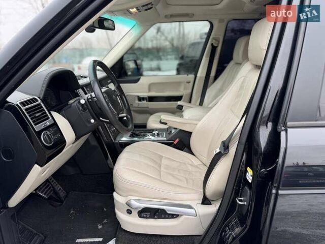 Чорний Ленд Ровер Рендж Ровер, об'ємом двигуна 5 л та пробігом 163 тис. км за 11990 $, фото 18 на Automoto.ua