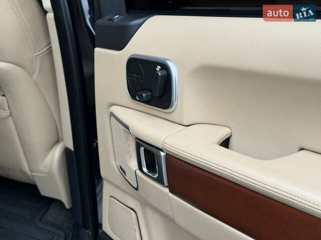 Черный Ленд Ровер Рендж Ровер, объемом двигателя 5 л и пробегом 195 тыс. км за 16000 $, фото 25 на Automoto.ua