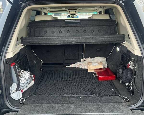 Черный Ленд Ровер Рендж Ровер, объемом двигателя 5 л и пробегом 175 тыс. км за 17500 $, фото 4 на Automoto.ua