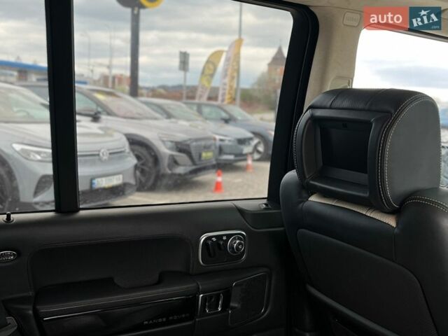 Чорний Ленд Ровер Рендж Ровер, об'ємом двигуна 5 л та пробігом 129 тис. км за 24999 $, фото 28 на Automoto.ua