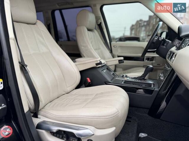 Чорний Ленд Ровер Рендж Ровер, об'ємом двигуна 5 л та пробігом 163 тис. км за 11990 $, фото 24 на Automoto.ua