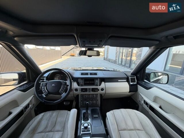 Чорний Ленд Ровер Рендж Ровер, об'ємом двигуна 5 л та пробігом 181 тис. км за 17999 $, фото 45 на Automoto.ua
